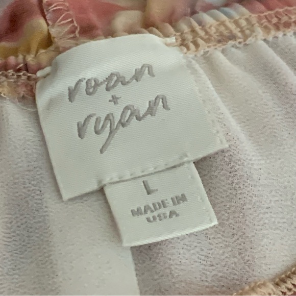 ROAN + RYAN Blouse Sleeveless Large Ruffle Peach Clay EVEREVE - Picture 9 of 11